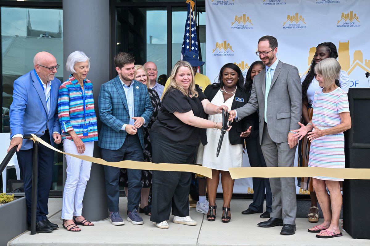 freddieoconnell's tweet photo. Today we cut the ribbon on Strobel House.

Named for Father Charles “Charlie” Strobel—our “worthless servant”—this is Metro’s first public permanent supportive housing facility, intended for Nashvillians at greatest risk for chronic homelessness.

It took years, but we made it. https://t.co/S13y7gb4J9