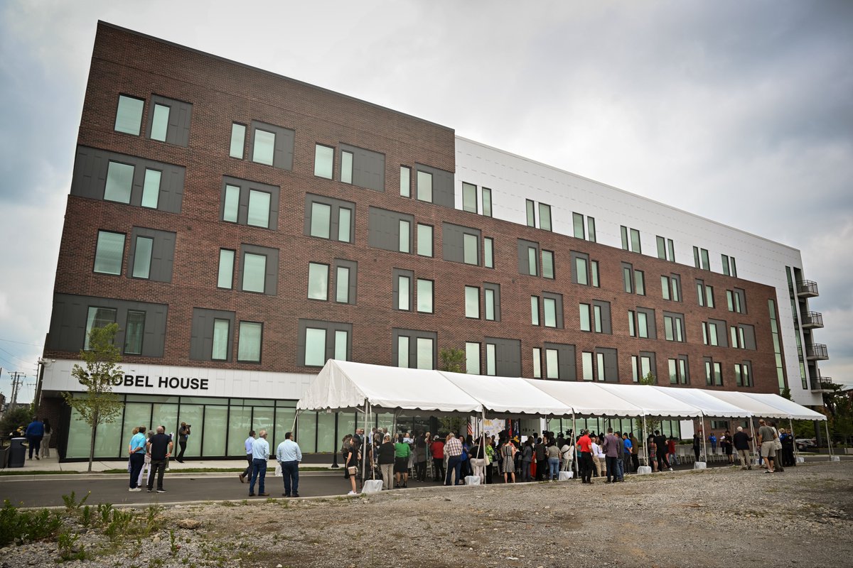 freddieoconnell's tweet photo. Today we cut the ribbon on Strobel House.

Named for Father Charles “Charlie” Strobel—our “worthless servant”—this is Metro’s first public permanent supportive housing facility, intended for Nashvillians at greatest risk for chronic homelessness.

It took years, but we made it. https://t.co/S13y7gb4J9