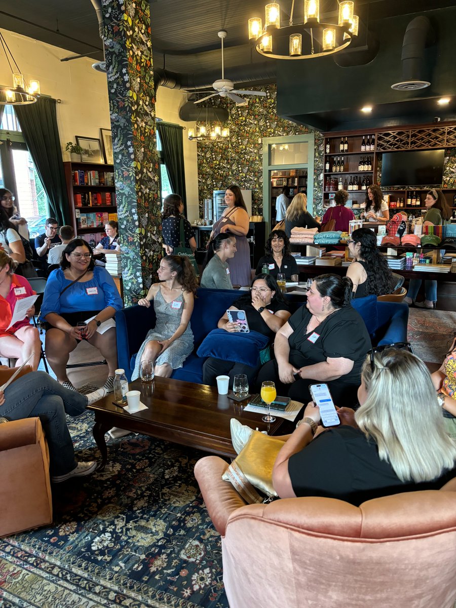 ATXFestival's tweet photo. We โค๏ธ #TVBookClub! Our first post-#ATXTVs13 event was a success thanks to everyone who came out last night to talk about #SharpObjects. We can't wait to do it again VERY soon. Stay tuned! https://t.co/zpCj15tU38