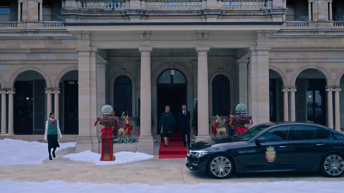 adrianjpowers's tweet photo. Some of my favourite stills from the trailer for βA Royal Proposal: A Royal in Paradise IIβ. Canβt wait for everyone to see this! πβ€οΈπππ @RhiannonMFish @bourke_mitchell #aroyalinparadise #aprinceinparadise #aroyalproposal https://t.co/6lxGSrpMxt