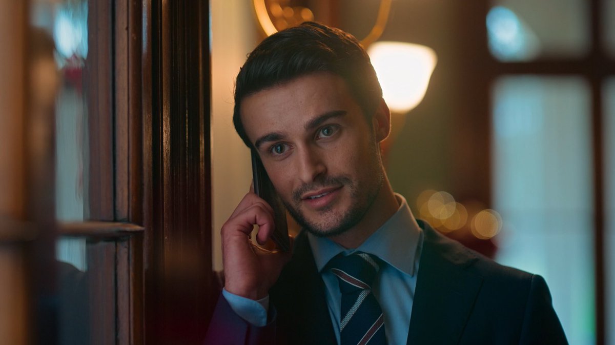 adrianjpowers's tweet photo. Some of my favourite stills from the trailer for βA Royal Proposal: A Royal in Paradise IIβ. Canβt wait for everyone to see this! πβ€οΈπππ @RhiannonMFish @bourke_mitchell #aroyalinparadise #aprinceinparadise #aroyalproposal https://t.co/6lxGSrpMxt