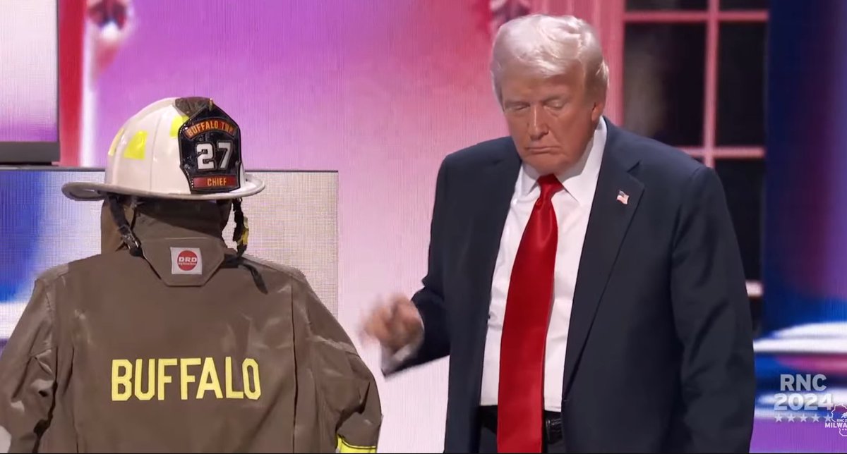 jerseyjoeTalks's tweet image. Corey Comperatore's turnout gear on stage with Donald Trump during speech. A powerful moment to honor a true hero. #RIPCorey #Trump2024