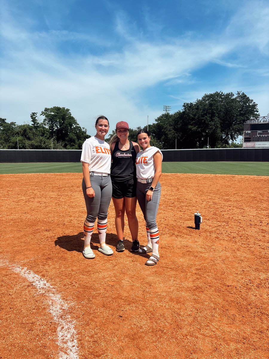 AddyJordan23's tweet image. We attended an amazing prospect camp at the College of Charleston and met the nicest coaches: @CoachLynch20 , @MaggieMrowka, and @LainaVictoria29. I’m grateful for the opportunity and for Shealyn Starks. The campus was beautiful!