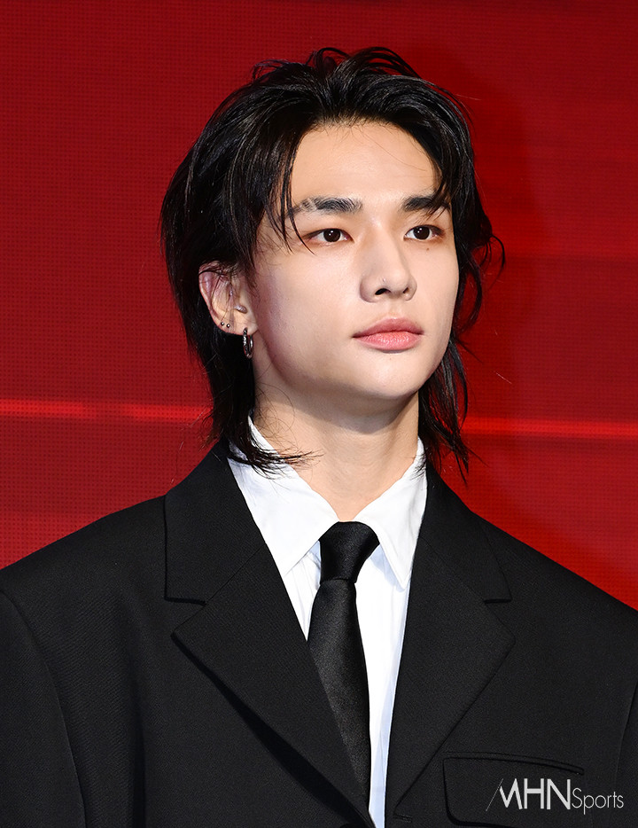 stayspedia_id's tweet photo. Hyunjin di press meet tadi, waktunya kita bilanggg mundurrannn ga sihhh.... soalnya gantengnya kelewatan😭💕

DominATE STRAY KIDS COMEBACK 
#ChkChkBoom_DDAY
#ChkChkBoom @Stray_Kids 🐋 https://t.co/JKmVv3Fa4D