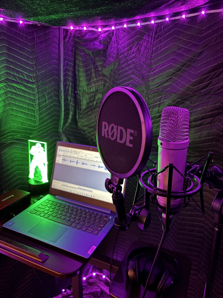 ChadJohnsonVO's tweet image. My new voice over booth is complete 😎