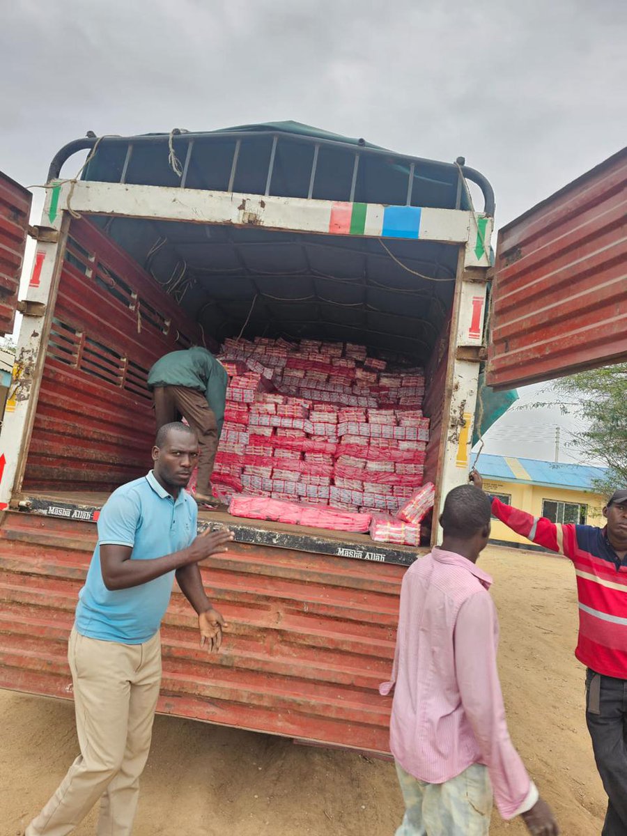 AminaDika_'s tweet photo. Ensuring access to sanitary towels is crucial for the well-being of our young girls. https://t.co/2ARTD1kBQz
