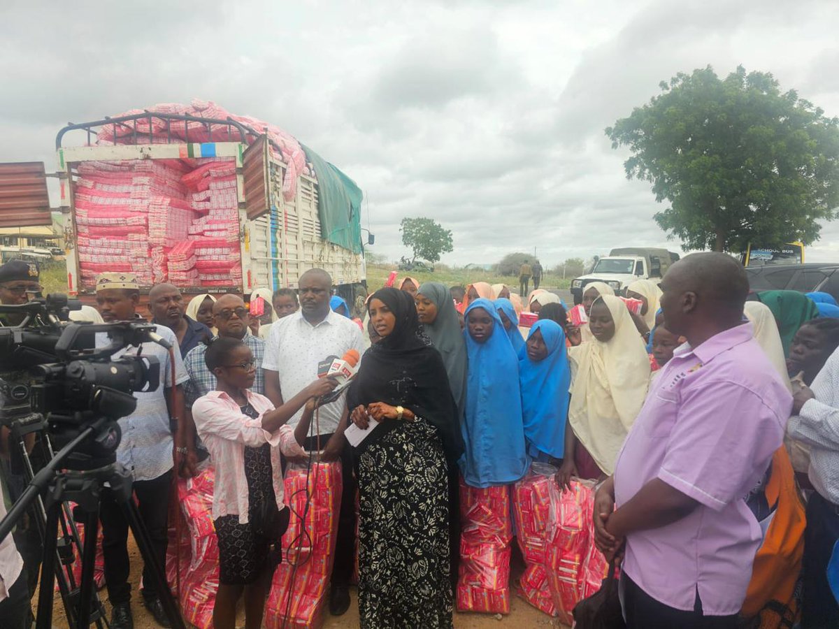 AminaDika_'s tweet photo. Ensuring access to sanitary towels is crucial for the well-being of our young girls. https://t.co/2ARTD1kBQz