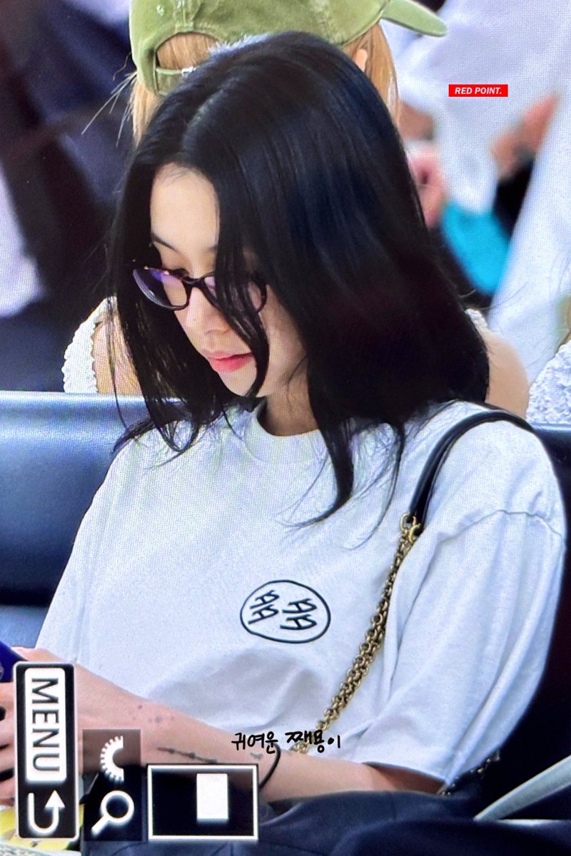 REDPOINT423's tweet photo. 240719 HND

도착💖

#채영 #CHAEYOUNG #チェヨン #손채영 #TWICE https://t.co/ivdE739yTU
