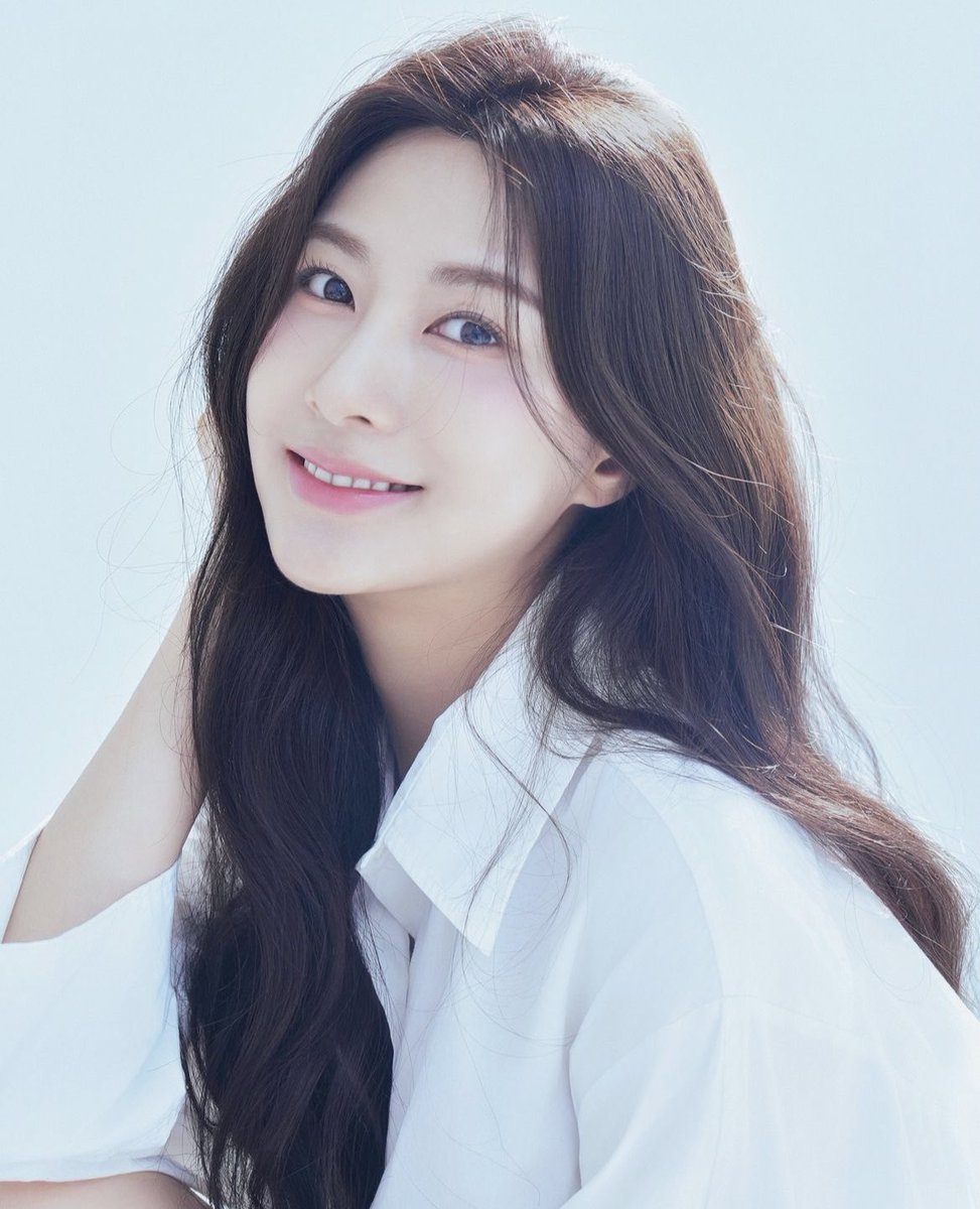 trangne__'s tweet photo. 우리 막내 하빵이 생일축하해요~~🥳🎂❤️
#트친님들_오하영_생일이래요
#HappyBbangDay
#하영 #Hayoung #에이핑크 #Apink 
@Apink_2011 @Apinkohy https://t.co/nKJ5231TIR
