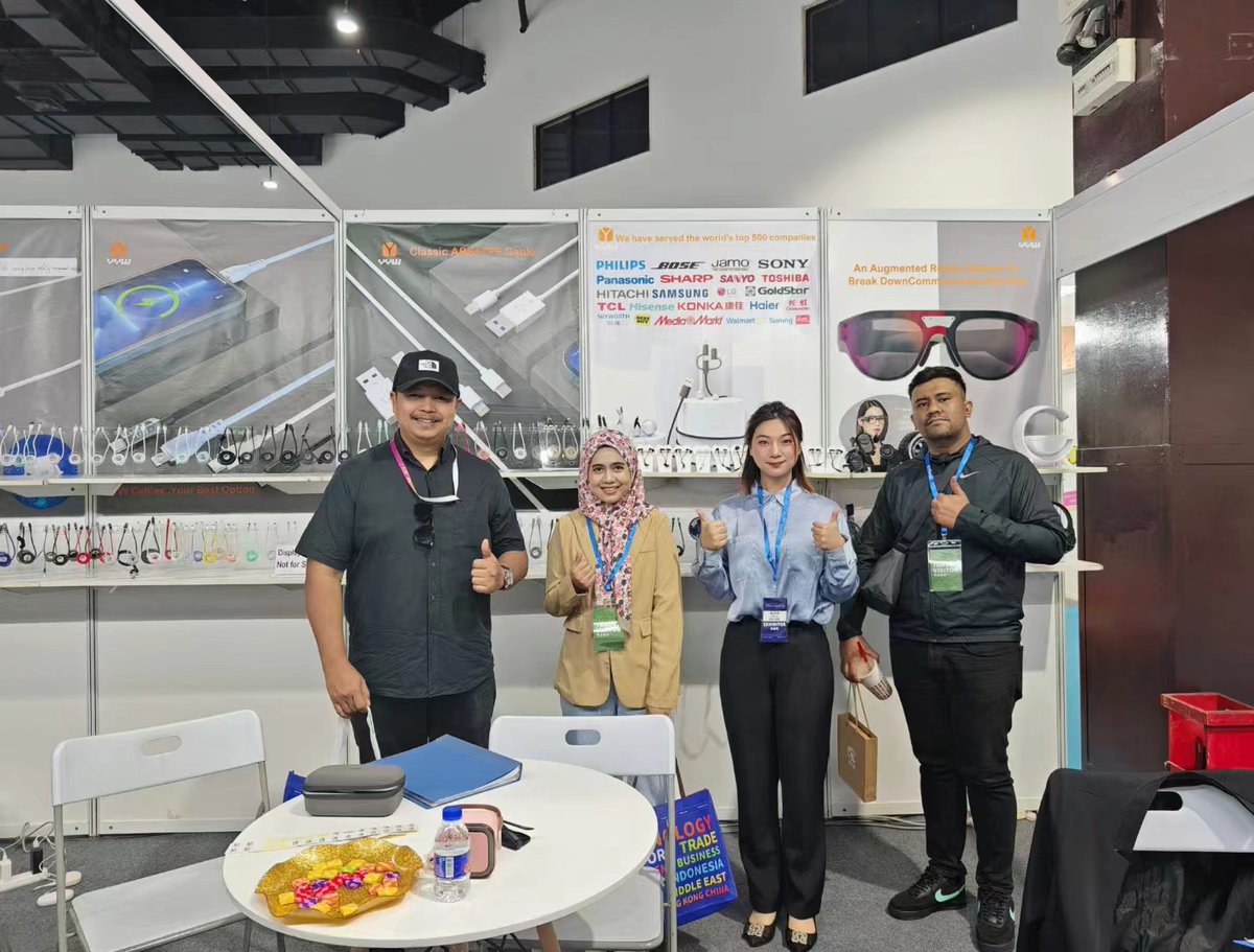 That's great honer to meet &amp; great talking with you all📷
#The5thOCTFKualaLumpurIntelligentTechnologyExhibition
#WorldTradeCenterKualaLumpurWTCKLMalaysia