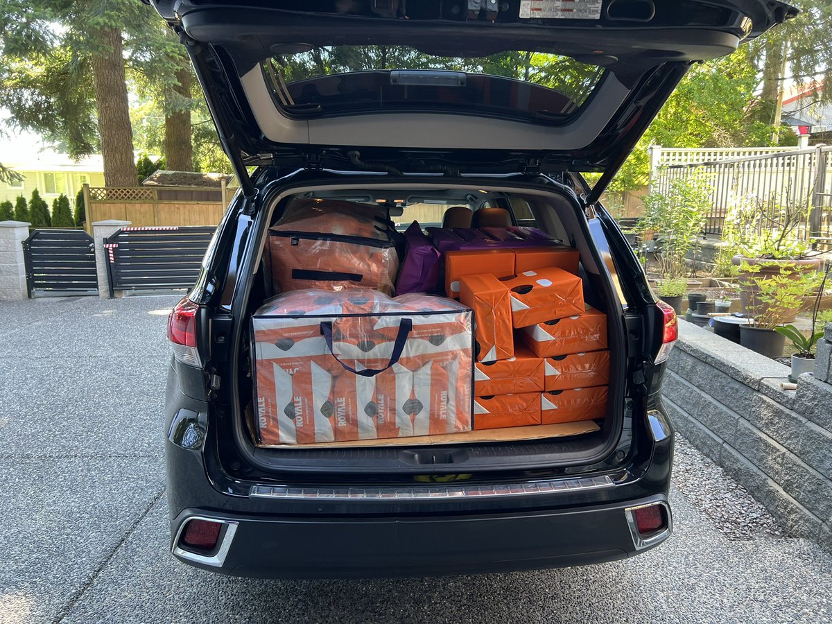 Caught up on all orders and sent everything off today so those who’ve been so patiently waiting for their packages should be receiving them soon!! 🥹🥰