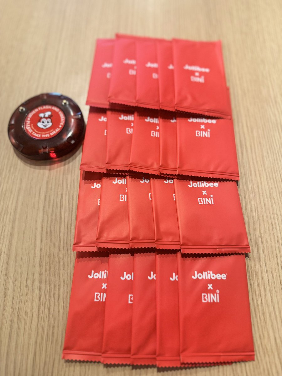 GianxCarl's tweet photo. 40 Jollibee Bini photo cards to go 🌸🫣

#Jollibini #BINI https://t.co/rn3Jp0xyYX