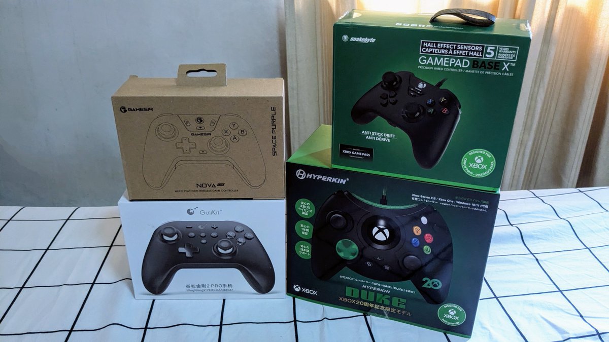 Chris_Kabigting's tweet photo. The gamepads/controllers I unboxed on TQR. There's a re-unboxing video for my older #Gamesir #T4Pro which will be uploaded soon. 🎮 #Hyperkin #Snakebyte #Gulikit #Gamesir #Gamepad #Controller #PC #PCGaming #YouTube https://t.co/ZLDOm9OBPN