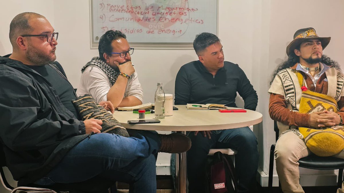 ONICamazonia's tweet photo. Desde la consejería mayor @ONIC_Colombia  @OrlandoRayo_ se entablan un dialogo muy productivo junto con el ministro de minas y energía @andrescamachom_  En donde se evalúan el desarrollo sobre las consultad de la nueva ley minera y estrategia de comunidad energética. https://t.co/X6BYVz00CZ