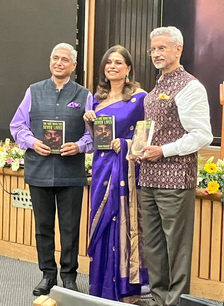 VikasSwarup's tweet photo. Thank you to everyone who made it to the launch of my new book at @IIC_Delhi last evening! It was a real delight to share my journey as a writer, from Q&amp;A to The Girl with the Seven Lives, with the full house. Especially grateful to @virsanghvi for the engaging conversation. https://t.co/jlPJ7kzq5j