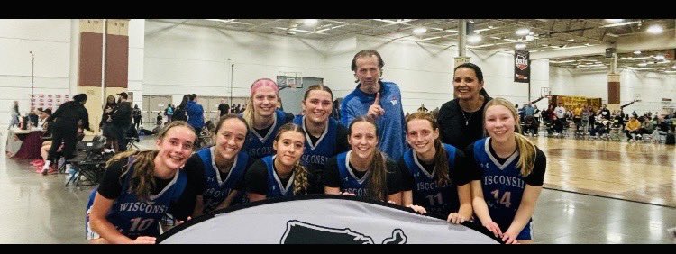 Nikosnews's tweet photo. So proud of this squad! We play the game the right way all the time.#Wisconsinimpact https://t.co/6ll2U0KWz7