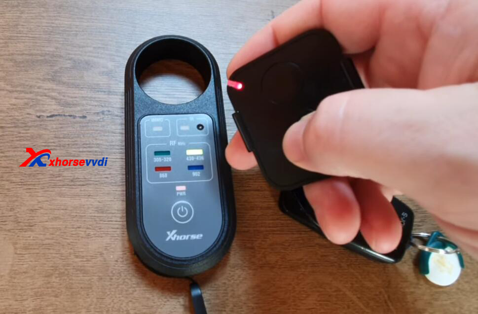 Xhorsevvdi's tweet photo. #xhorse remote control and car key tester ✅✅✅
🎥 Paul's Electronics
#remotefrequency #keytester #RemoteTester https://t.co/3jfpJZyxa5