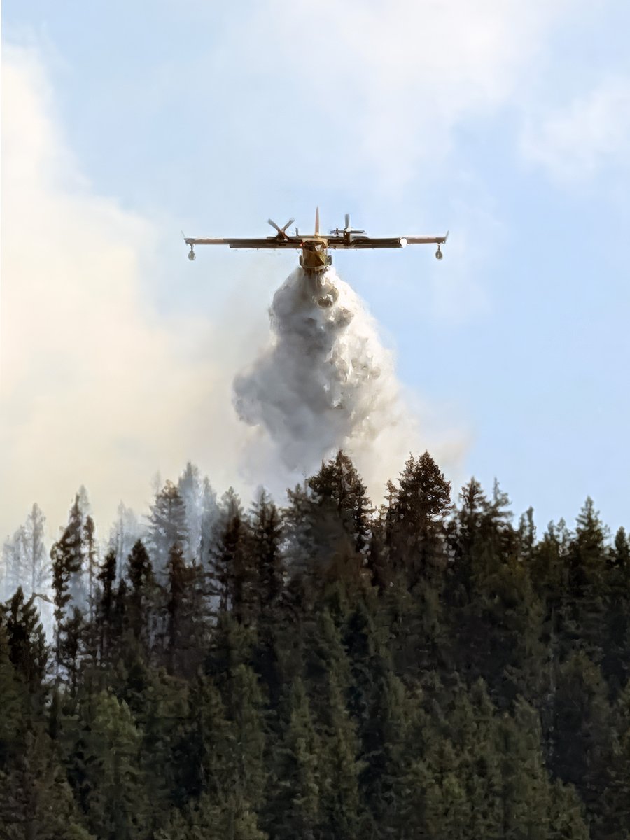 Sweet photo I got today of the CL-415 working a fire close by.

I used to be a wildfire fighter and still am passionate about it. Would love to be back, and dream about a retirement aviation job flying water bombers after the next game!
