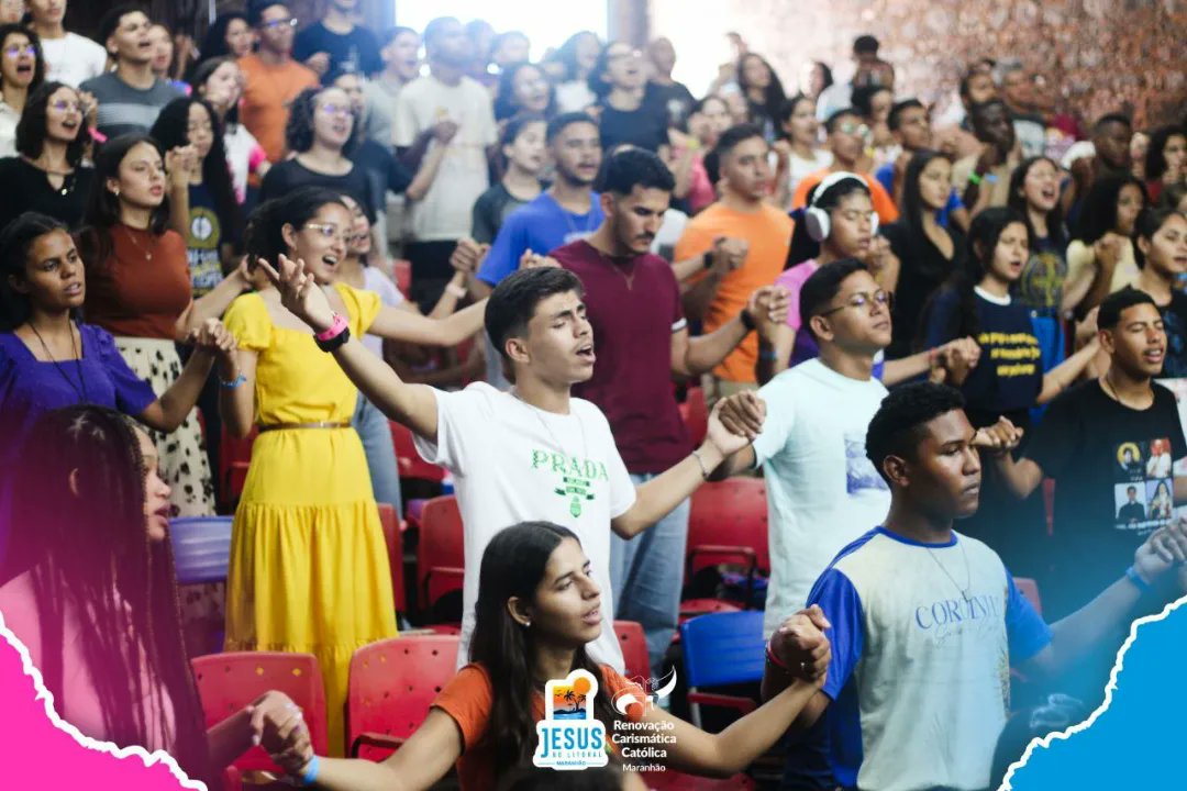 rccma's tweet photo. "Se não ardo de amor, muitos morrerão de frio". (Irmã. Milla)

Juventude da Rcc Maranhão aos pés do Senhor. 
💙🩷💙🩷💙🩷💙🩷💙🩷💙🩷

#Rccmaranhaooficial #jesusnolitoralrccma
#JNL2024 #Rccbrasil 
#IgrejaCatolica https://t.co/RCrNGWowlc