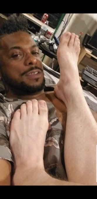 Reasons I film with legit straight men: *More appreciative of a good blownjob. *Will never catch feelings<a href="/tag/feet"class="tags"><span>#feet</span></a>
