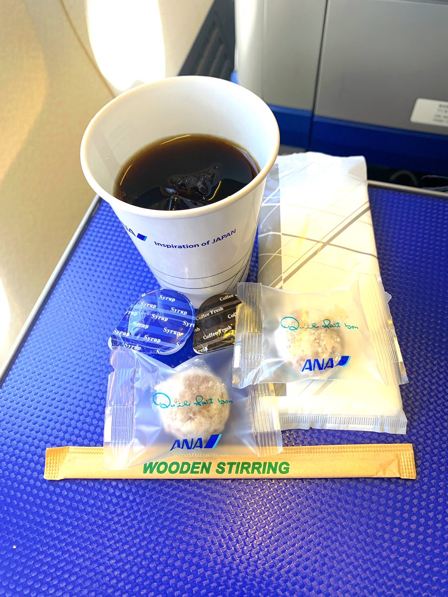 kuroboshi_ana1's tweet photo. NH329便・プレミアムクラスの食事🍱🥢

 #みんな大好きana
 #機内食
 #inflightmeal
 #プレミアムクラス
 #anaプレミアムクラス
 #premiumclass
 #anapremiumclass https://t.co/rolYwOE5ey
