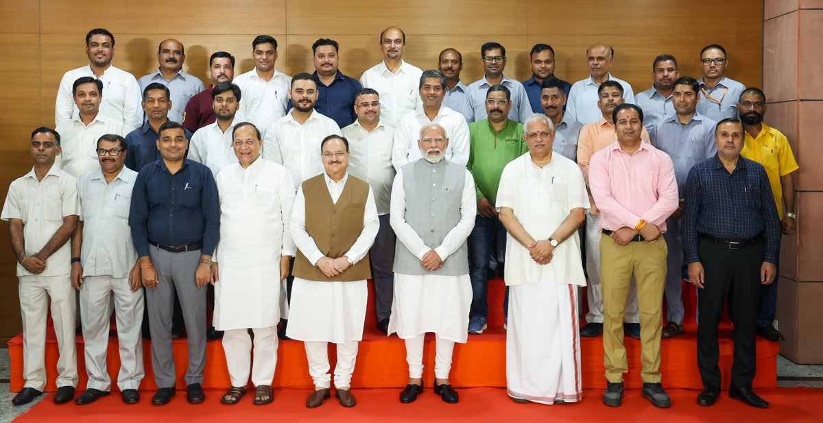 Narendra Modi tweet media