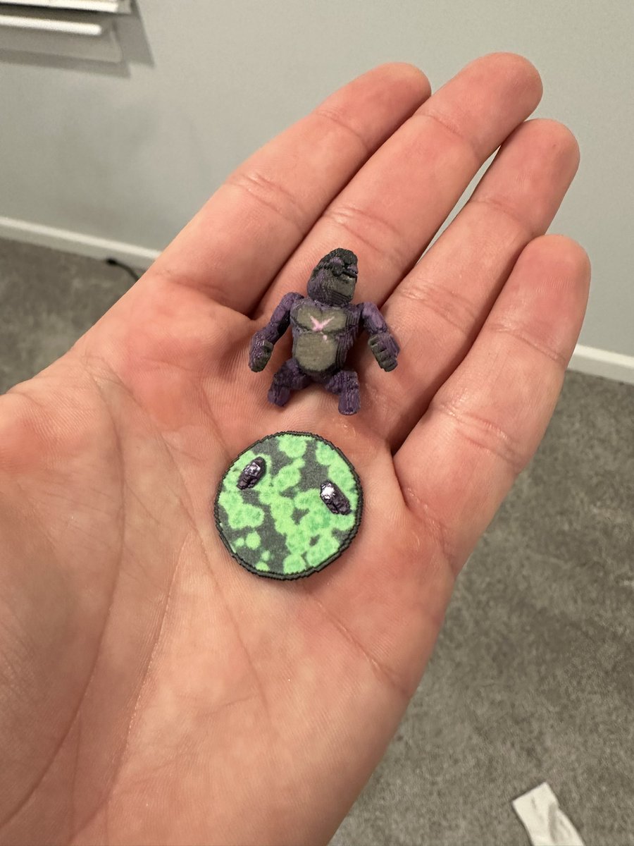 RIP my <a href="/CyberKongz/">CyberKongz</a> physical. Upon moving houses, this formidable champion has lost his two legs. Thank you for the gift and apologies for not taking better care of this <a href="/HenryTheGrape/">Henry the Grape</a>