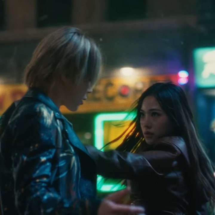 librafolders's tweet image. SCREAMS!