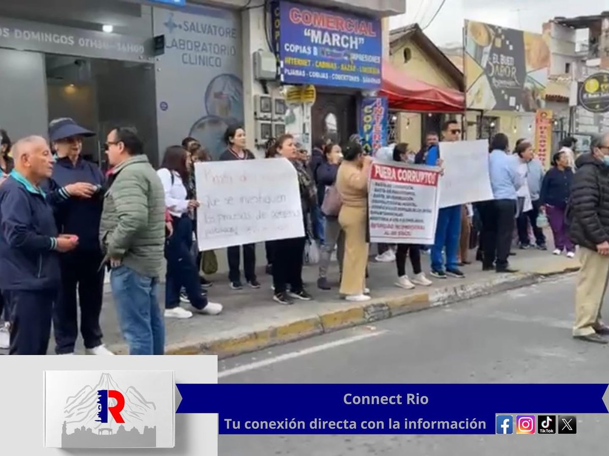 ConnectRio39986's tweet photo. 📢 Protesta en el IESS Riobamba por falta de medicamentos 🏥 Qué opinas al respecto?

#connectrio #mediodigital #noticias #Protesta #IESSRiobamba #SaludPública
📲 Más info:
Facebook: https://t.co/bTCCvYOmo5
X: https://t.co/kUMVHoknMq
TikTok: https://t.co/BnfbktOJqq https://t.co/LDmRCm2RPk