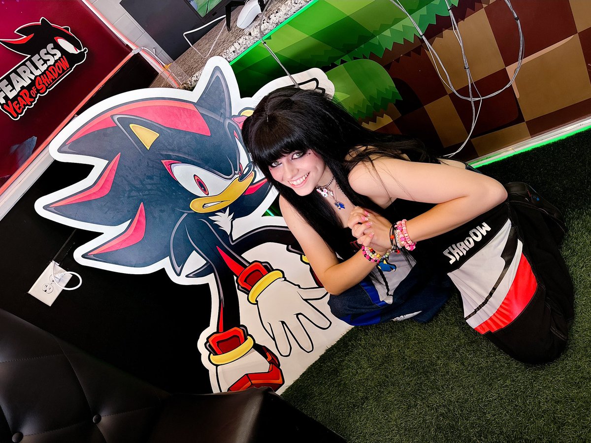 JLilyMaxon's tweet photo. @Rebeckalah @ShadowxTwilight WAAHHH THATS ME 🥺🥹💙❤️🖤 I don’t get on here much so you can follow my tik tok LOL I literally post about Sonic every day 😂😂💦 https://t.co/VRtxDYcw1I https://t.co/xBxpv37YK1