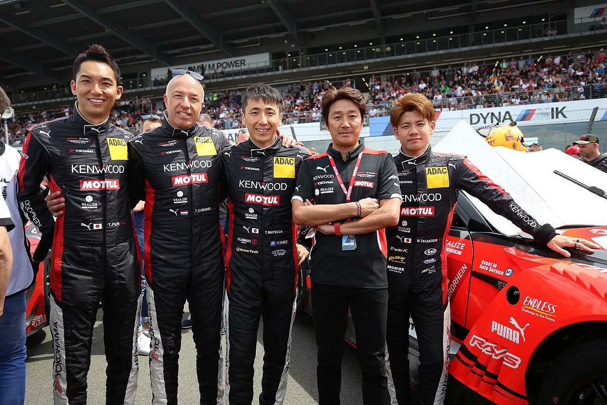 KONDO RACING TEAM 近藤真彦 ジップパーカーXL ニュル24h KONDO RACING TEAM 近藤真彦 ジップパーカーXL ニュル24h - メルカリ