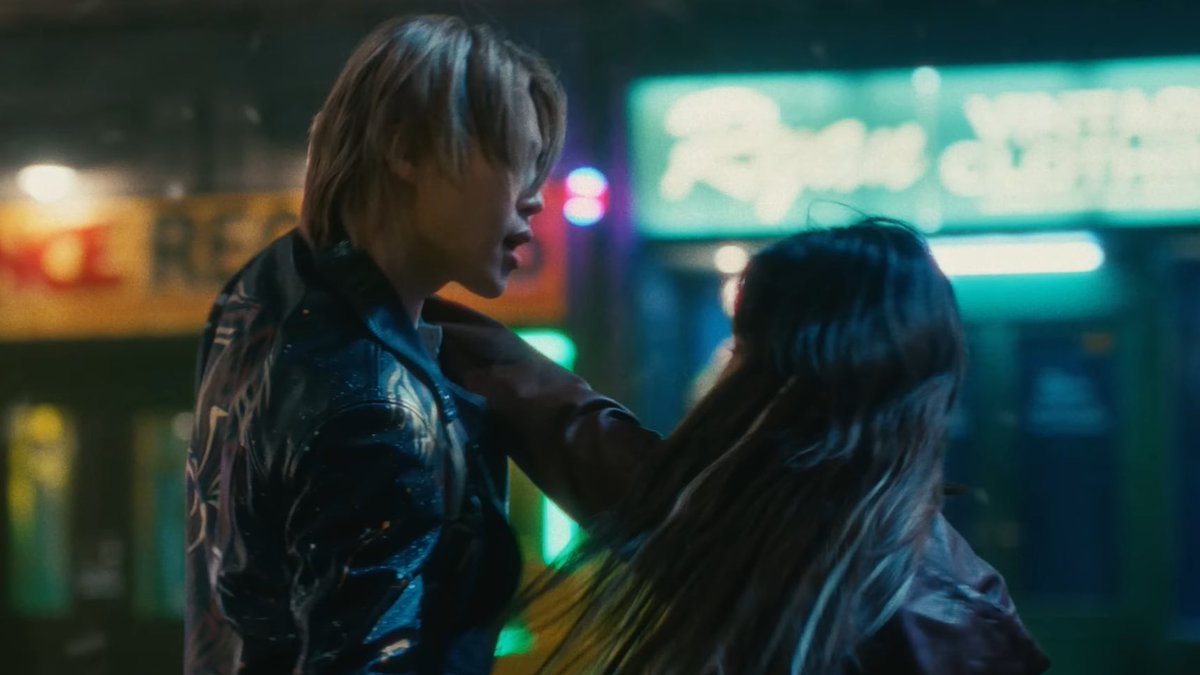 librafolders's tweet image. WHO, by Jimin.