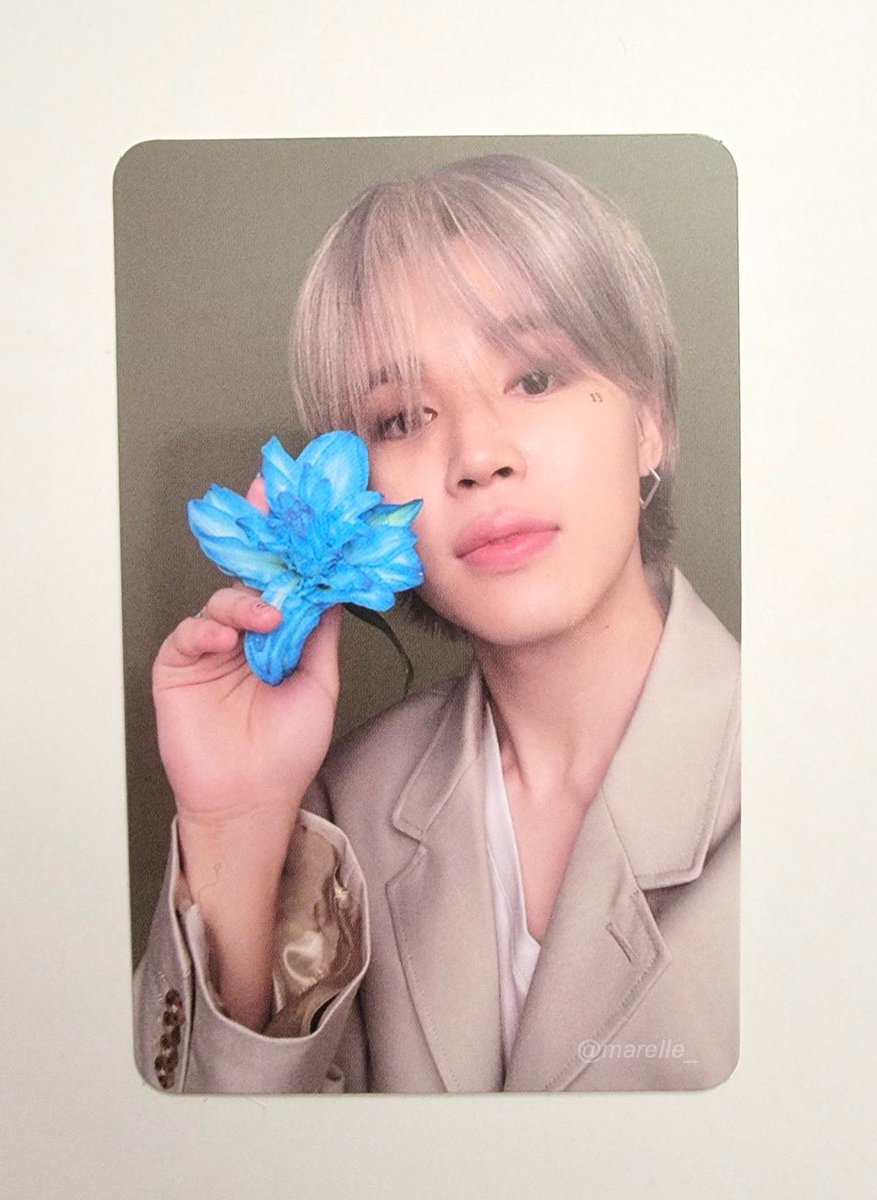 912daze's tweet photo. JIMIN - MUSE #Jimin_MUSE

Album PCs
🩵 Blooming Ver. (left)
💛 Serenade Ver. (right)

📸 cr. @mareIIe_ https://t.co/es2Xt4v49H