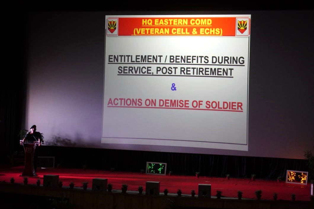 easterncomd's tweet photo. #IndianArmy
#EasternCommand
#HappyLifeTips
#MaritalHarmony
An awareness program on Happy Life Tips and understanding marital harmony for the ladies of Eastern Command was organised by #EasternCommand at #FortWilliam, #Kolkata on 18 Jul 2024. The "After Me Folder," an initiative by the Indian Army to empower the families of its personnel was introduced to the attendees. Mrs Gauri Tiwari, Regional President of #AWWA, graced the occasion, interacting with the ladies and emphasising the importance of leading a happy and informed life.
@adgpi
@SpokespersonMoD
@OfficialAwwa
Facebook - https://t.co/UHAzlAdEEj
Instagram - https://t.co/ZsBZnvhW5N