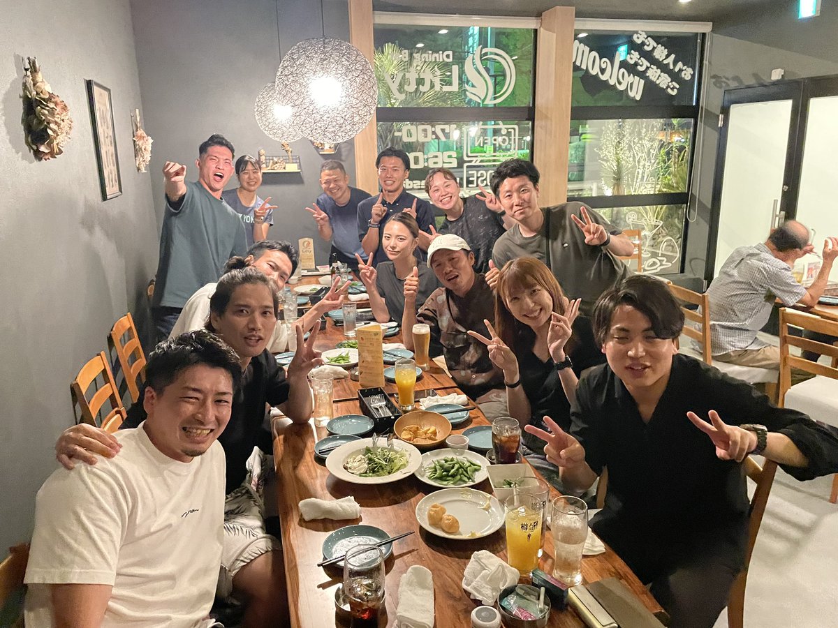 RacketshopK's tweet photo. 5TH ANNIVERSARY CUP無事終了🎊
豪華ゲスト選手達に出場してもらい、総勢200名に及ぶ大会は大盛り上がりで終えることが出来ました😊
ゲストには【丸尾亮太郎.竹内宏気.小川桂汰.北林峻. 林 樂.町田華梨】選手に🤭
本当に盛り上げていただきました！
出場いただいた方々もありがとうございました！ https://t.co/pJXR6Elj2n