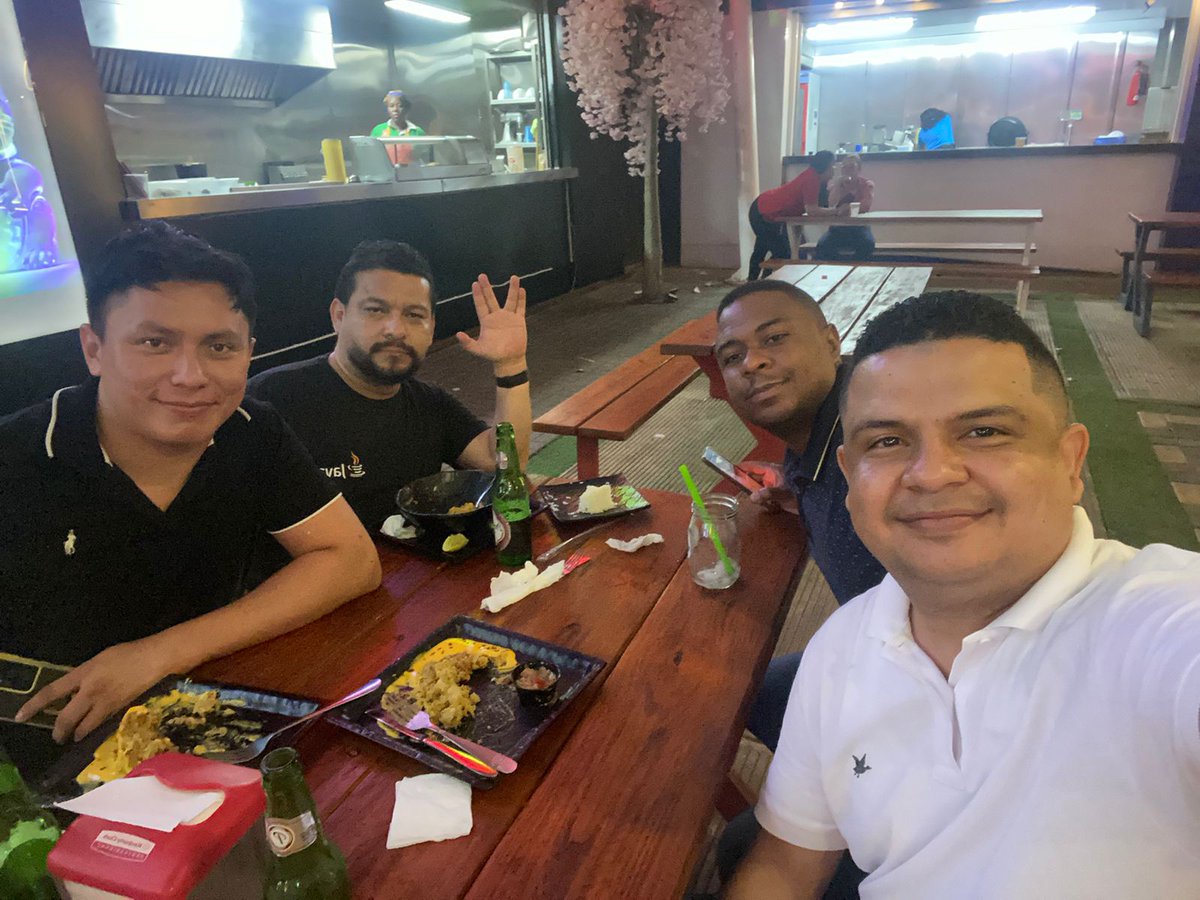 eudriscabrera's tweet image. With our friends from @jugnicaragua and @JUGBAQ at Santiago, Dominican Republic.
#JConfDominicana2024 #java #latamjugs #jugevents