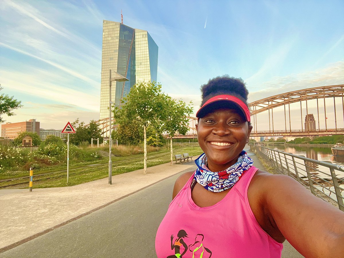 Kalusanzhi's tweet photo. Good morning World. Thankful for today!
Another blessed day to explore ‘The #Luanshya they don’t want you to see’ A.K.A ‘Kleine New York’ or ‘Mainhattan’ as we call it here,by foot! Marking 5 days of 5 Km lousy jogs! Very lousy indeed but did it anyway. 🤣💪🏾🏃🏾♀️ Cc @ShiMutale98 https://t.co/6uEKwl2v53