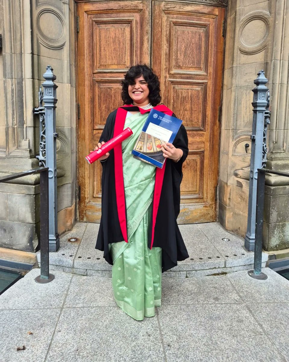 AnishaPalat's tweet photo. A beautiful graduation day at Edinburgh where I reflected on my PhD journey with some of my favourite people 🎓

Thank you to everyone who made this day extra special! ❤️ And thank you to those who could not be here with me but were a huge part of this journey 🥰 https://t.co/cEzLUoolZF