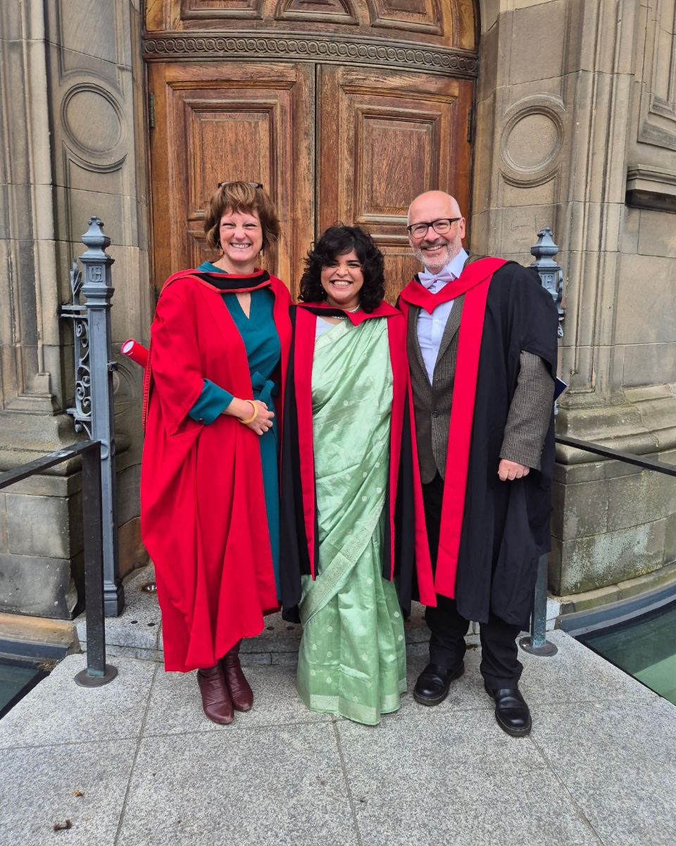 AnishaPalat's tweet photo. A beautiful graduation day at Edinburgh where I reflected on my PhD journey with some of my favourite people 🎓

Thank you to everyone who made this day extra special! ❤️ And thank you to those who could not be here with me but were a huge part of this journey 🥰 https://t.co/cEzLUoolZF