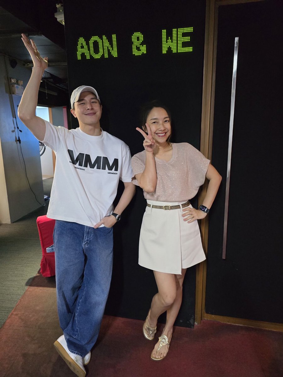 eazyfmTH's tweet photo. วันนี้ใครได้หยุดบ้างคะ?? ☀️ อ้อน-วี พร้อมอยู่เป็นเพื่อนเหมือนเคย เปิดมาฟังเพลงเพราะๆ กับพวกเรากันได้ที่ #EazyFM1025 นะคะ วันนี้ฟังเพลงเพราะๆ กัน แล้วพรุ่งนี้กลับมาพูดคุยกับ Topic ประจำวันอย่างเคย ตั้งแต่ 9 โมงเช้า ถึงเที่ยง ห้ามพลาดน้า ~
#ChitChatShow #DJAon #DJWe #EazyFM https://t.co/tj5YNxcFYE