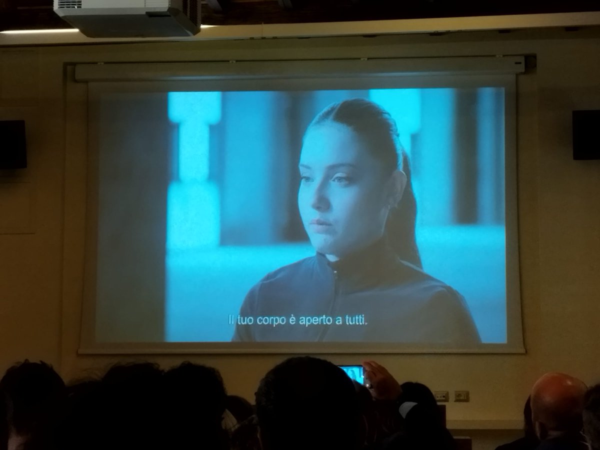 Ieri si è tenuto un importante evento di proiezione del documentario "<a href="/ScreamsBefore/">Screams Before Silence</a> Silence" al <a href="/SenatoStampa/">Senato Repubblica</a>.

Questo film, la cui visione è tanto difficile quanto importante, è disponibile su Youtube nella versione sottotitolata in italiano: youtu.be/E6R1wiP6OWE?si… 

Quì il