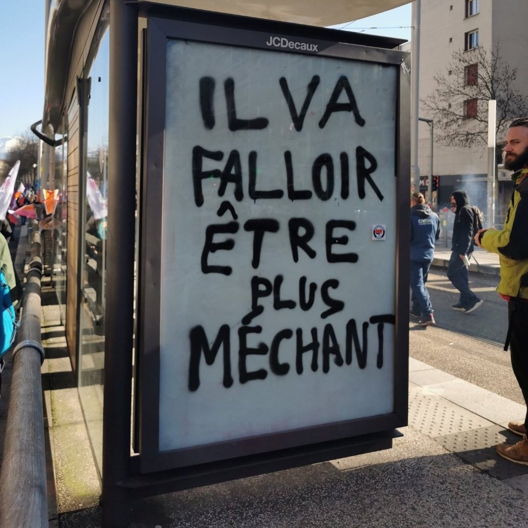 RosaLux00667183's tweet photo. Ras l'Q
#Zbeul #GreveGenerale https://t.co/LIn0JnLWH2