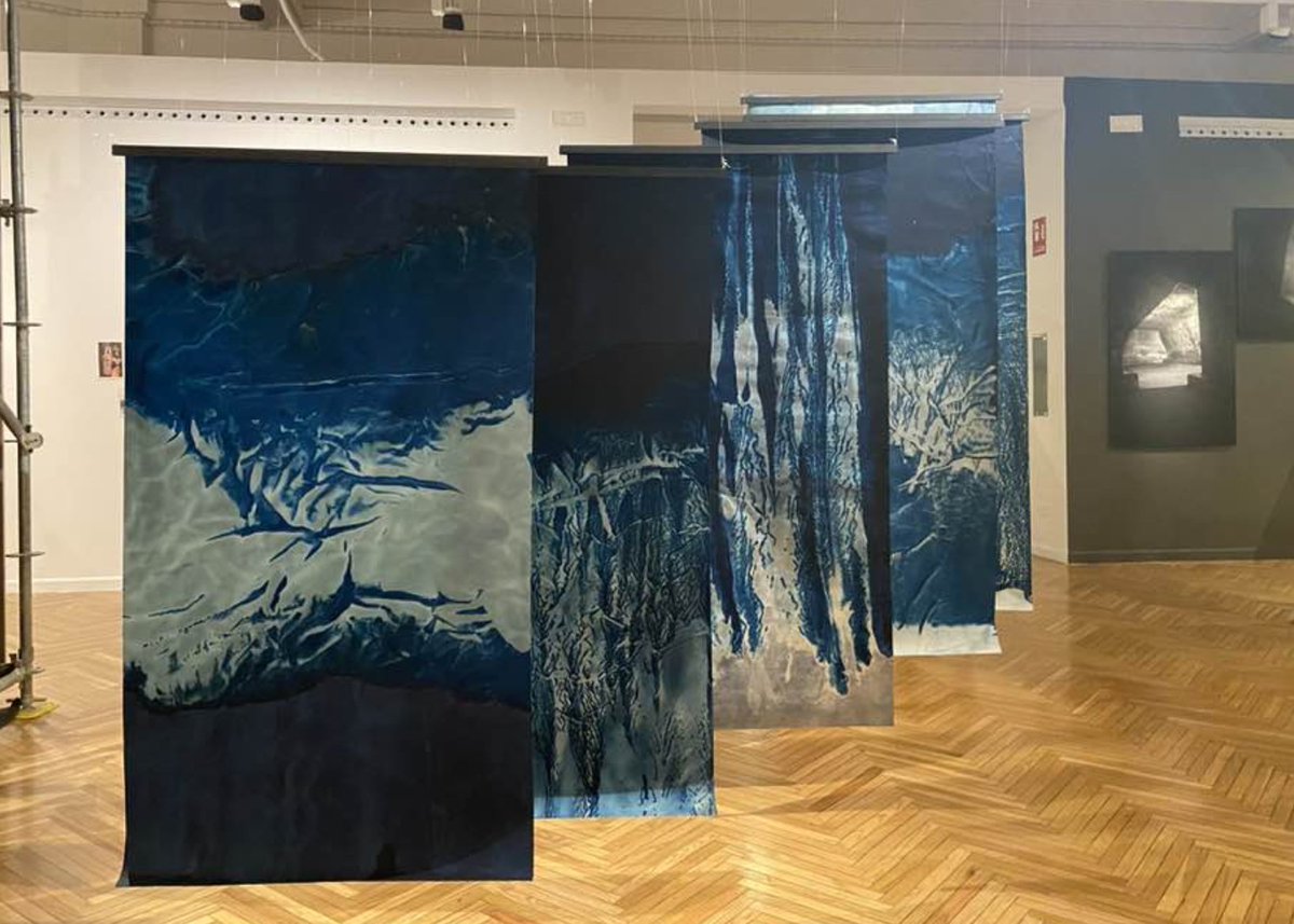 PStahlberg's tweet photo. Photographer Jon Cazenave did a #residency in #Lapland at #Kilpisjärvi Biological Station w/ @bioartsociety #ArsBioarctica. He showed at Instituto Iberoamericano de Finlandia earlier &amp; now he's showing  @cbamadrid for @photoespana
Thanks curator @SandraMaunac 
Next year Helsinki! https://t.co/l6UjzQrXCf
