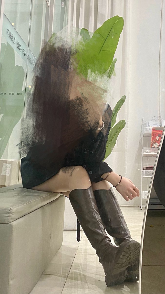 GTCSW123's tweet photo. 给女神除臭，一边吸一边被女神鄙视🖕🏻辱骂着，直接都给你骂到无����白眼，狗鸡巴流精的骚狗
#恋足 #羞辱 #足控 #女S #榨精 https://t.co/lBmLtiWviP