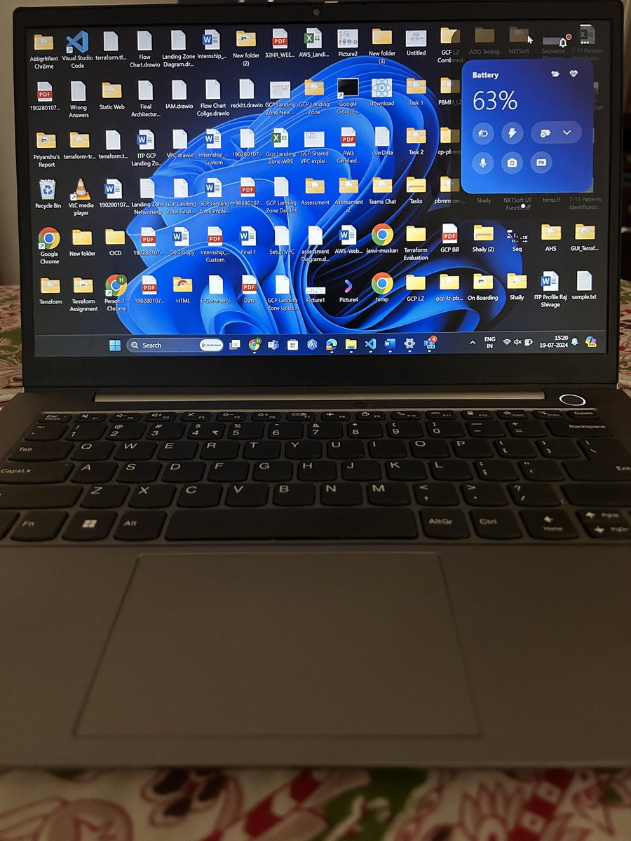 HarshilKhamar05's tweet photo. Someone like me who barely shut down their laptops 🥲 #Crowdstrike #microsoft #BSOD #windowsoutage https://t.co/rKnz0fo4C1
