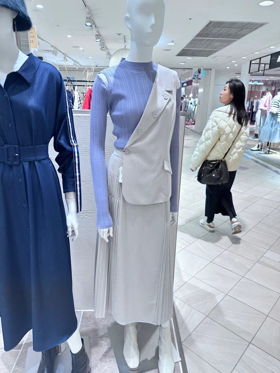 DelmerLadd's tweet photo. どの店もとてもきれいで、やってみたいです😍

#ショッピング
#服
#服を買う
#大阪
#きれいな服 https://t.co/2WXZoxTzgU
