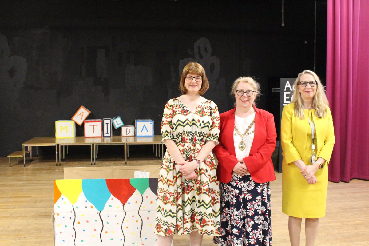 Well done to <a href="/TGS_Girls/">The Green School for Girls</a> for their great performance in #Matilda. The show was attended by The Green School Executive Head Teacher, Sally Yarrow, Cabinet Member for Climate, Environment and Transport, Councillor <a href="/katherinedunne/">Cllr Katherine Dunne</a>, and The Mayor of Hounslow, Councillor Karen Smith.