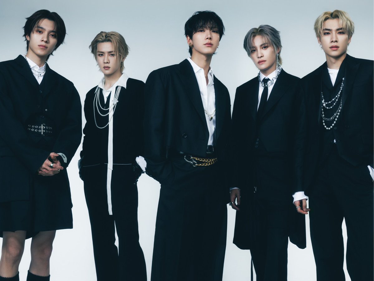 酒色定格（𝑬𝒕𝒆𝒓𝒏𝒂𝒍 𝑾𝒉𝒊𝒕𝒆） tweet media
