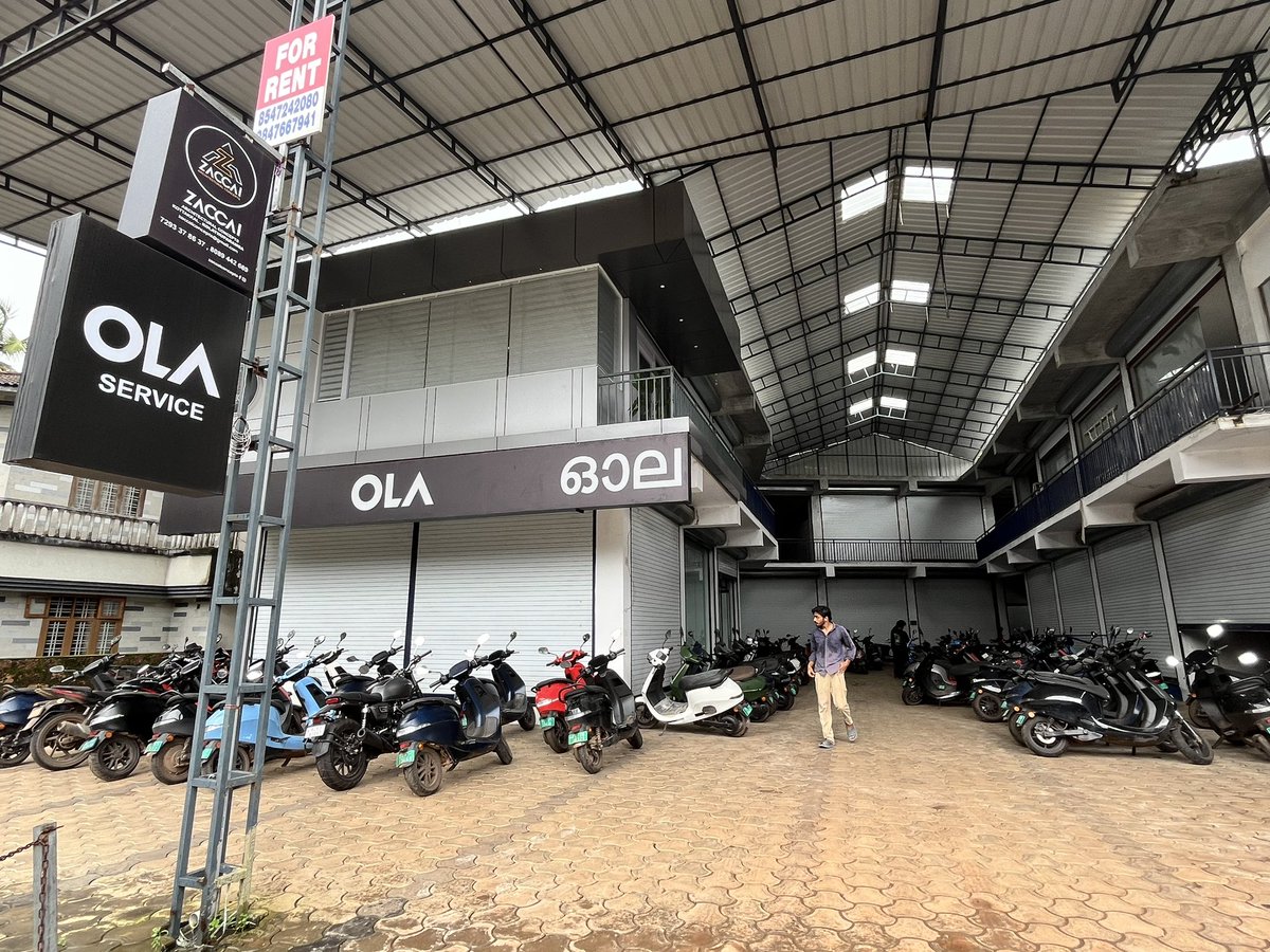 rakeshlr's tweet photo. @bhash
Extremely disappointed with @OlaElectric service! Service centers are overflowing with vehicles, and they won't even accept a simple brake sensor change that takes less than 30 minutes to fix. This is unacceptable! #CustomerService
@Khalidaaalbadri 
@akhandelwal https://t.co/wZ6jteqmV3