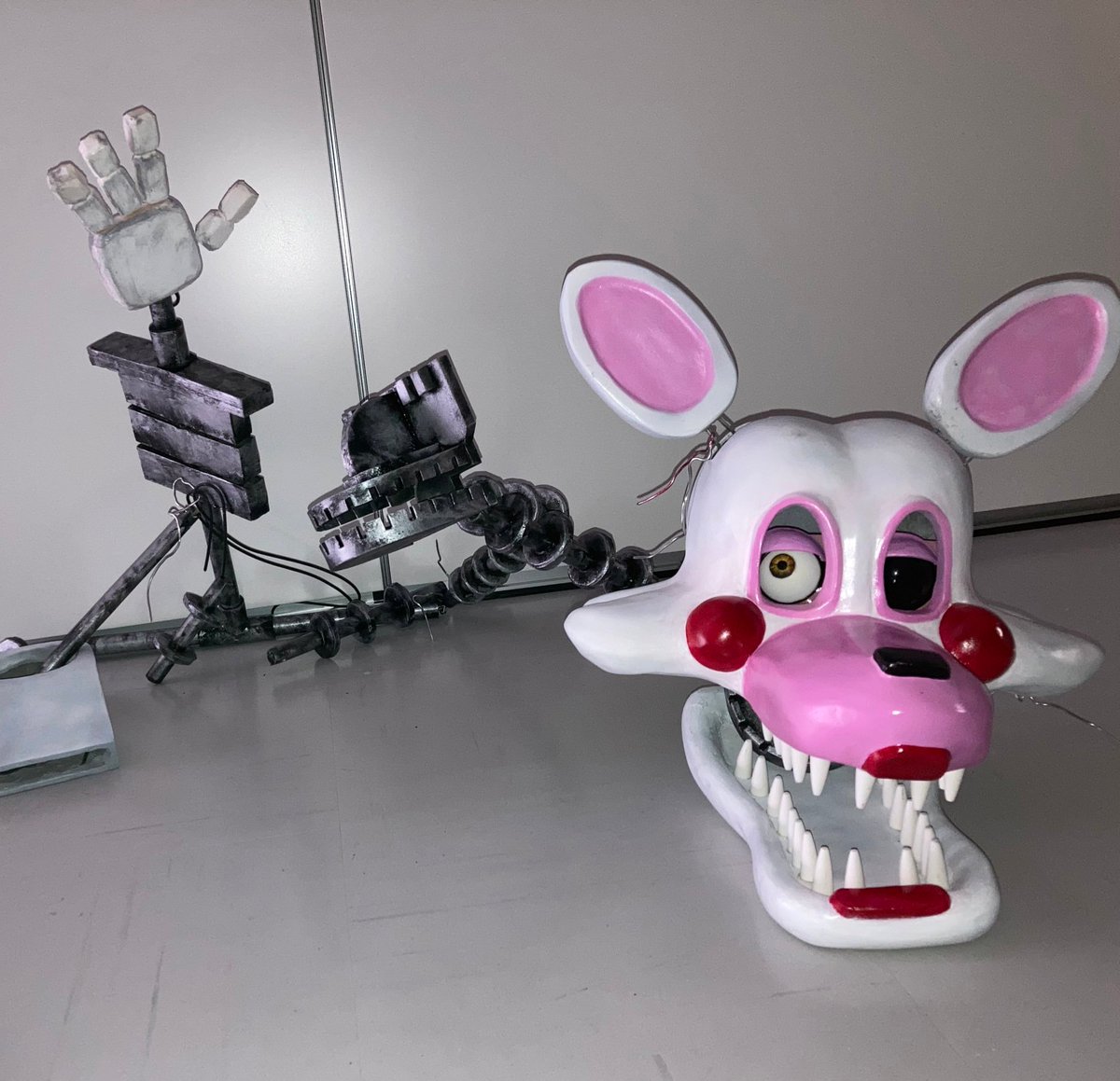 Five Nights at Freddy's 2 に登場する 子供たちにバラバラにされた